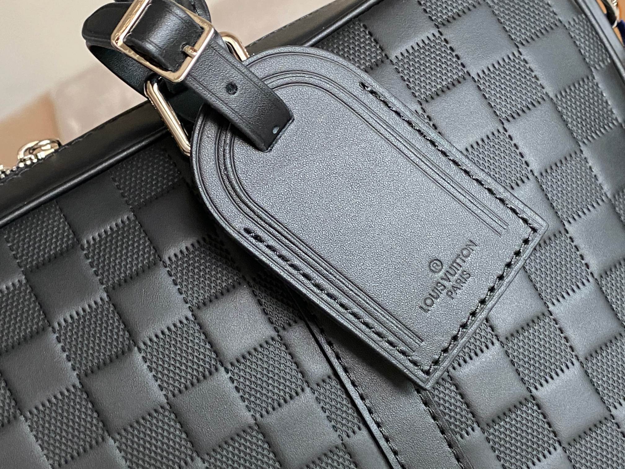 NO:202419,M45288 full leather pressed briefcase more details...,LV [top original list],louis vuitton19860909M45288全皮压格公文包更多细节……,LV【顶级原单】,louis vuitton,Bag