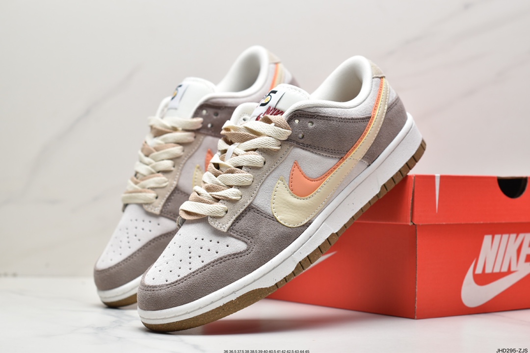 NIKE SB Dunk Low double hook Swoosh cost-effective ceiling DO9457-100-Top High Quatity Cheap Sneakers Fashion Clothing Clothes Bags handbags Shoes of all Brand wholesale With The best Quality And Beautiful Price from China Factory Chinese suppliers wholesaler seller NIKE SB Dunk Low double hook Swoosh cost-effective ceiling DO9457-100