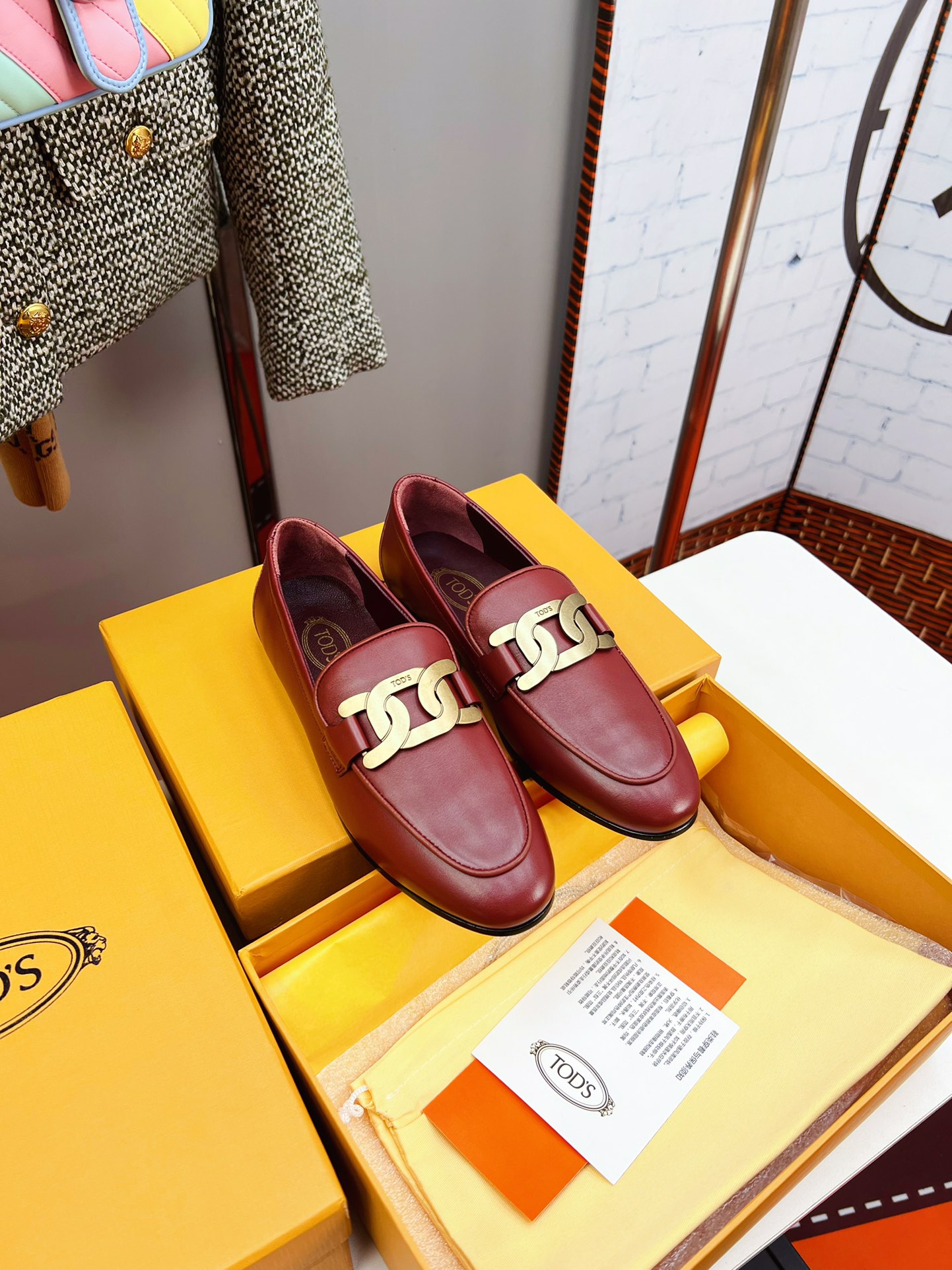 Tod’s 2020 Retro-Linked Metal Leopards: High-Level Fashion Shoes with Sophisticated Details - 图片 6