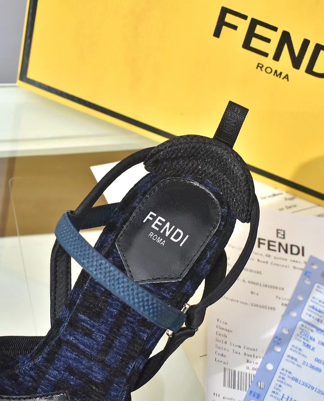 fábrica a cabo: el nuevo contador de Fendi sitio web oficial nuevas sandalias de tacón alto / talón,