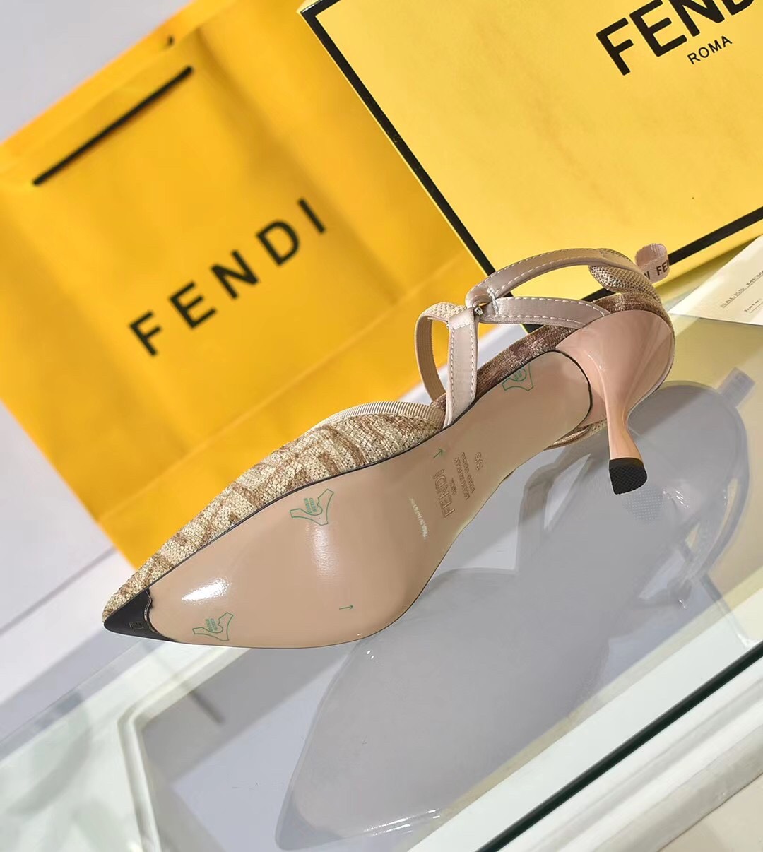 fábrica a cabo: el nuevo contador de Fendi sitio web oficial nuevas sandalias de tacón alto / talón,