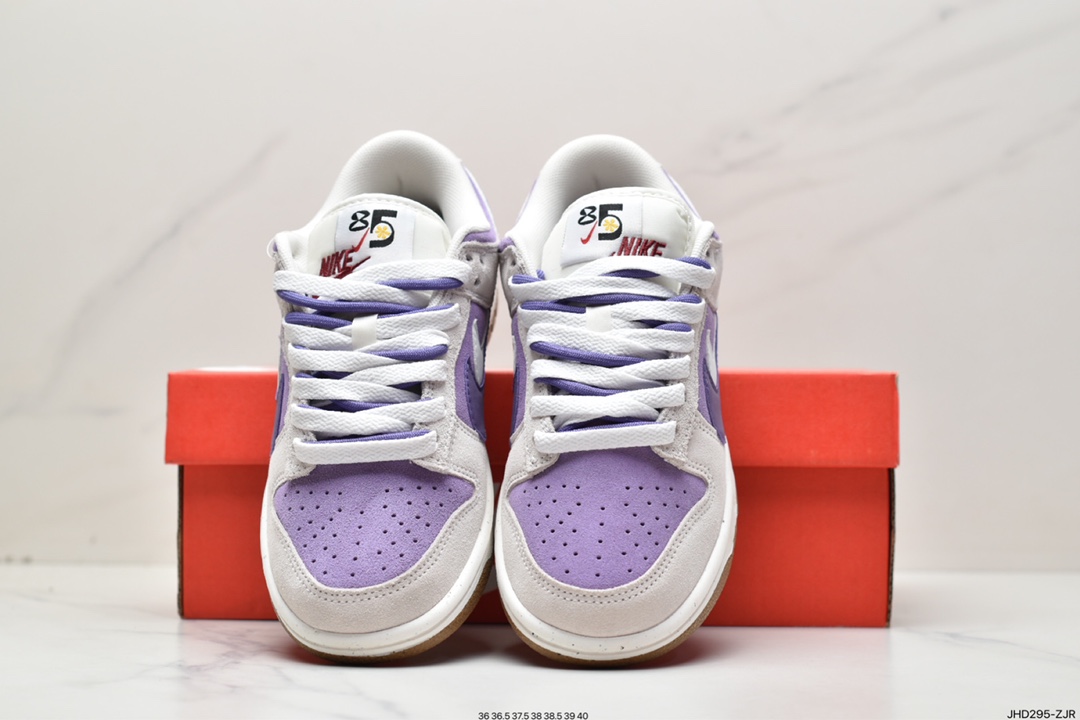 NIKE SB Dunk Low Swoosh DO9457-100-Top High Quatity Cheap Sneakers Fashion Clothing Clothes Bags handbags Shoes of all Brand wholesale With The best Quality And Beautiful Price from China Factory Chinese suppliers wholesaler seller NIKE SB Dunk Low Swoosh DO9457-100