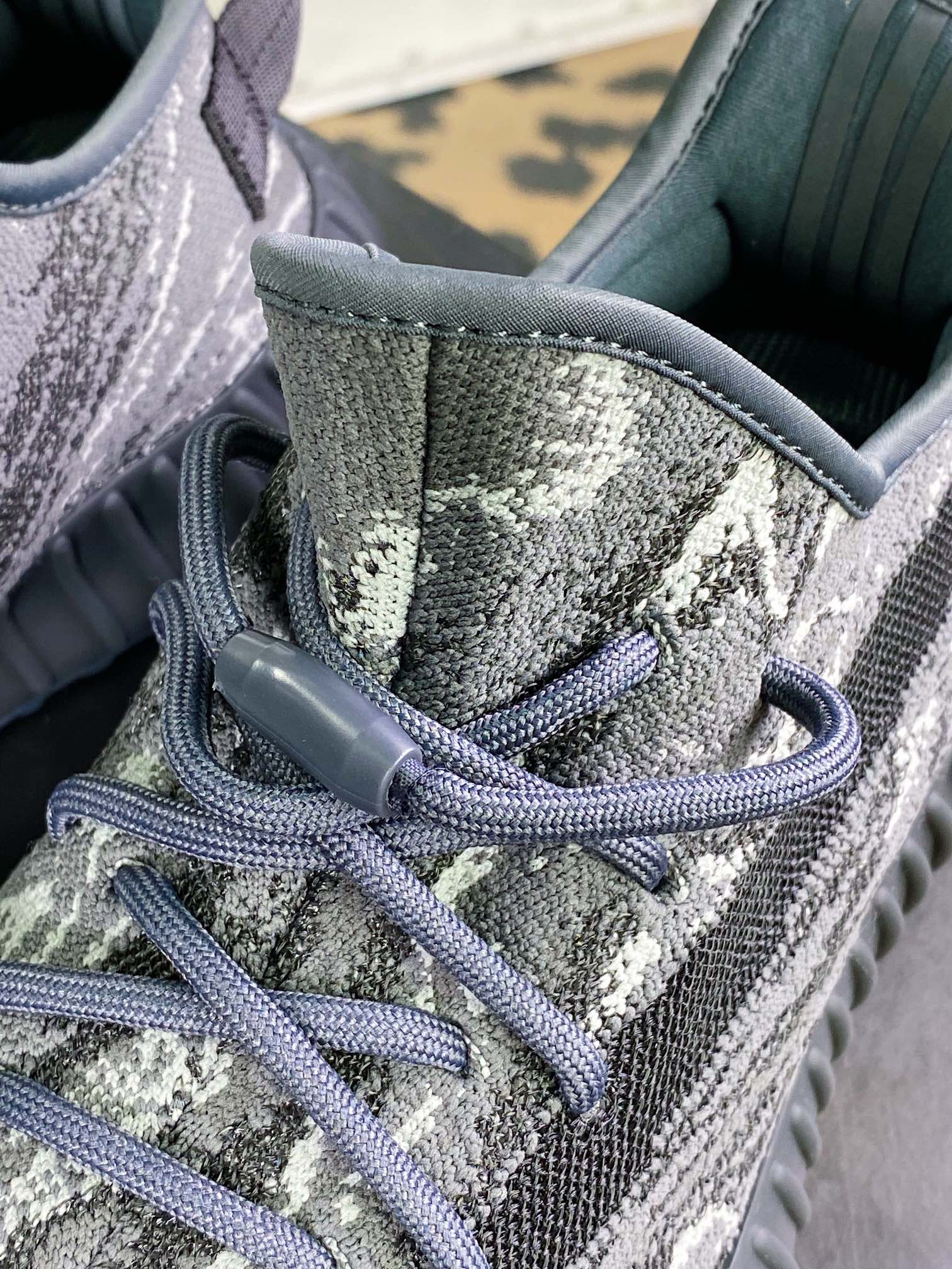 Kanye West x Yeezy Boost 350 V2 ”MX Gray” Versatile Lightweight Popcorn ”Black Gray Tyrannosaurus Marble Pattern” ID4811