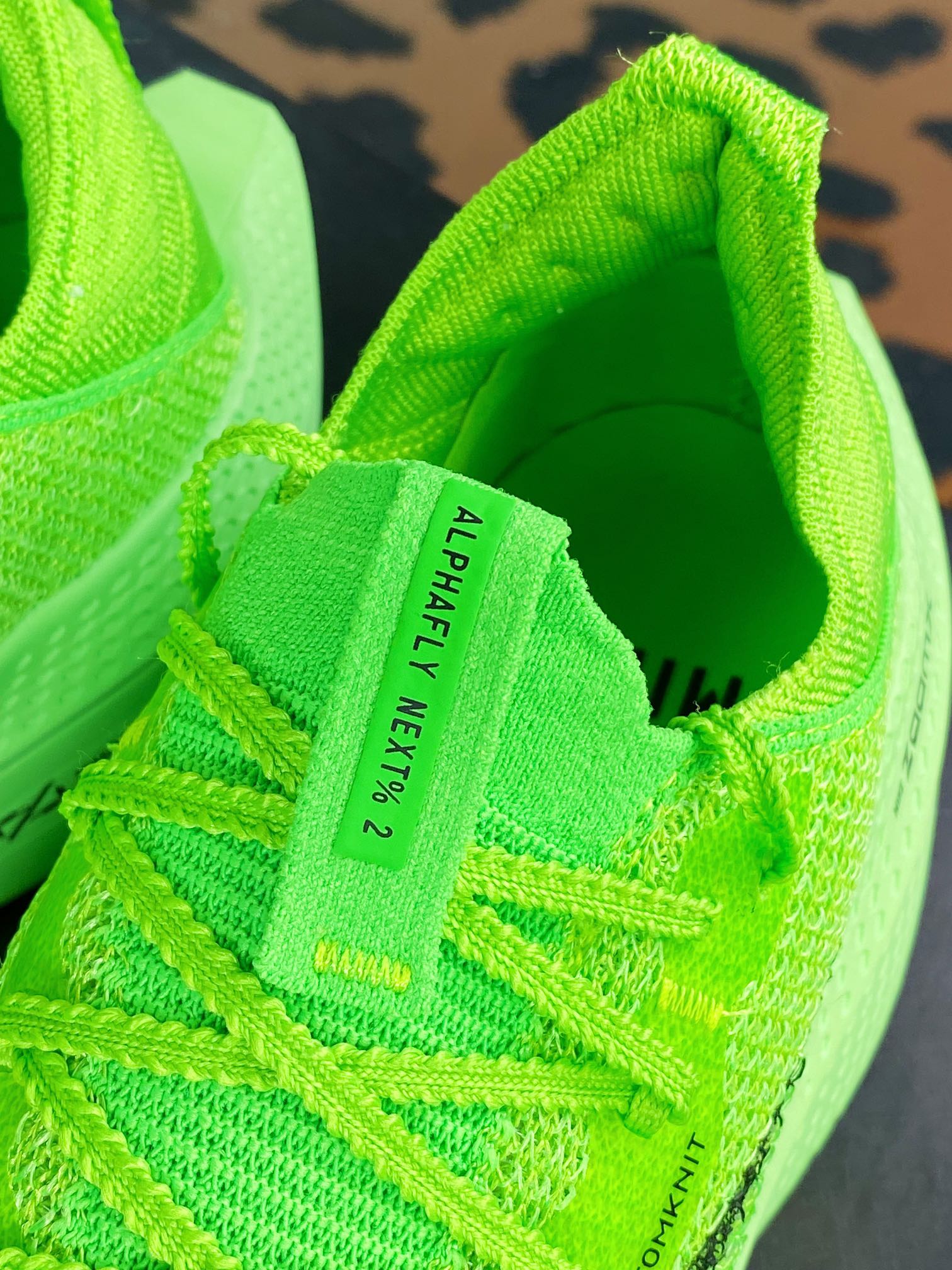 300 Air ZoomX AlphaFly NEXT% 2”Grass Green/Black”阿尔法2代系列慢跑鞋“针织草绿黑”DV9422-800