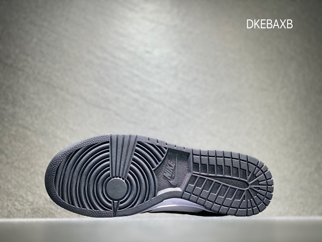 320 外贸版「升级版」 Nike dunk SB Low 休闲板鞋 DD1391-100