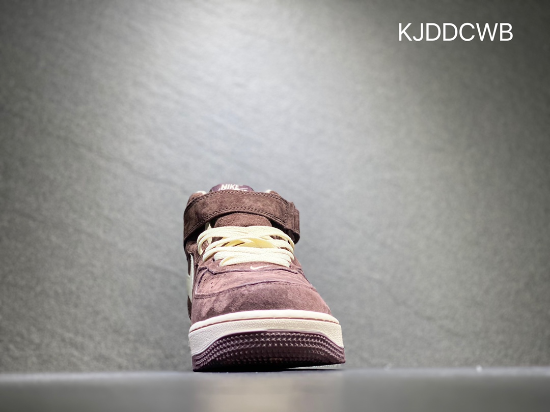 240 Nike Air Force 1 空军一号  DM0107-200