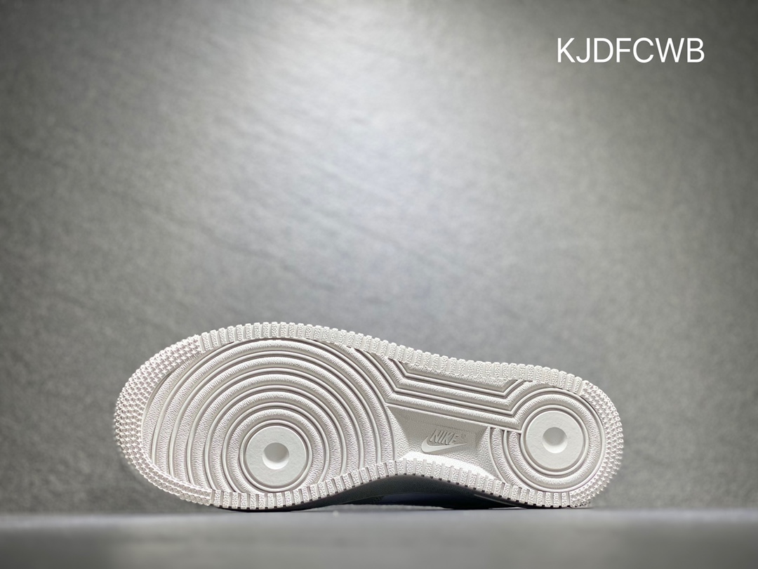 260 Nike Air Force 1 空军一号 官方同步BS8871-301