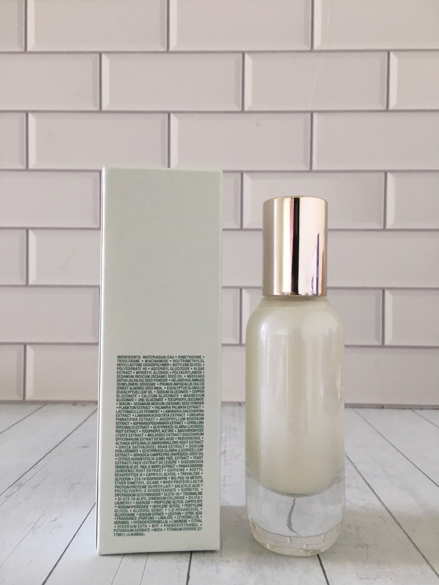 La Mer The Whitening Halo Serum, 1 fl. oz./30 ml – Brighten, Repair & Anti-Aging 2 i1668835152 9517 1