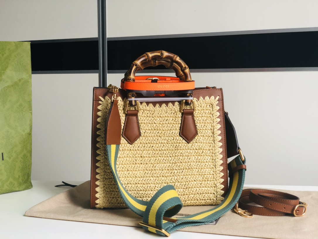 Gucci Diana Bamboo Medium Tote Bag