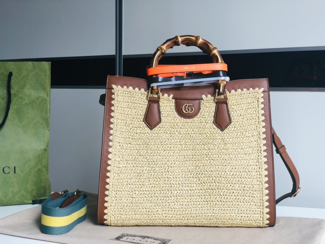 GUCCI Diana Bamboo Handle Raffia Woven Tote Bag