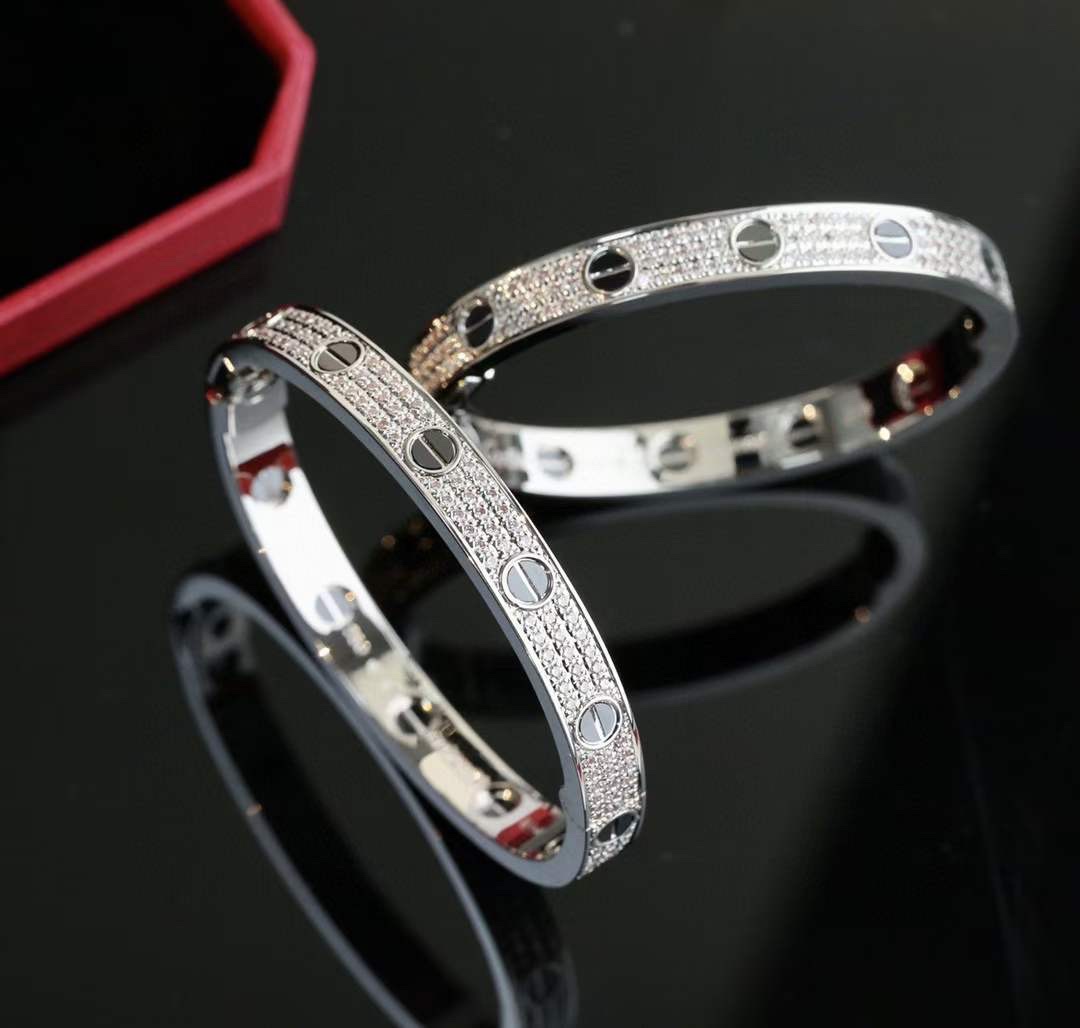 Cartier 卡地亚/Cartier 满星天黑钉手镯