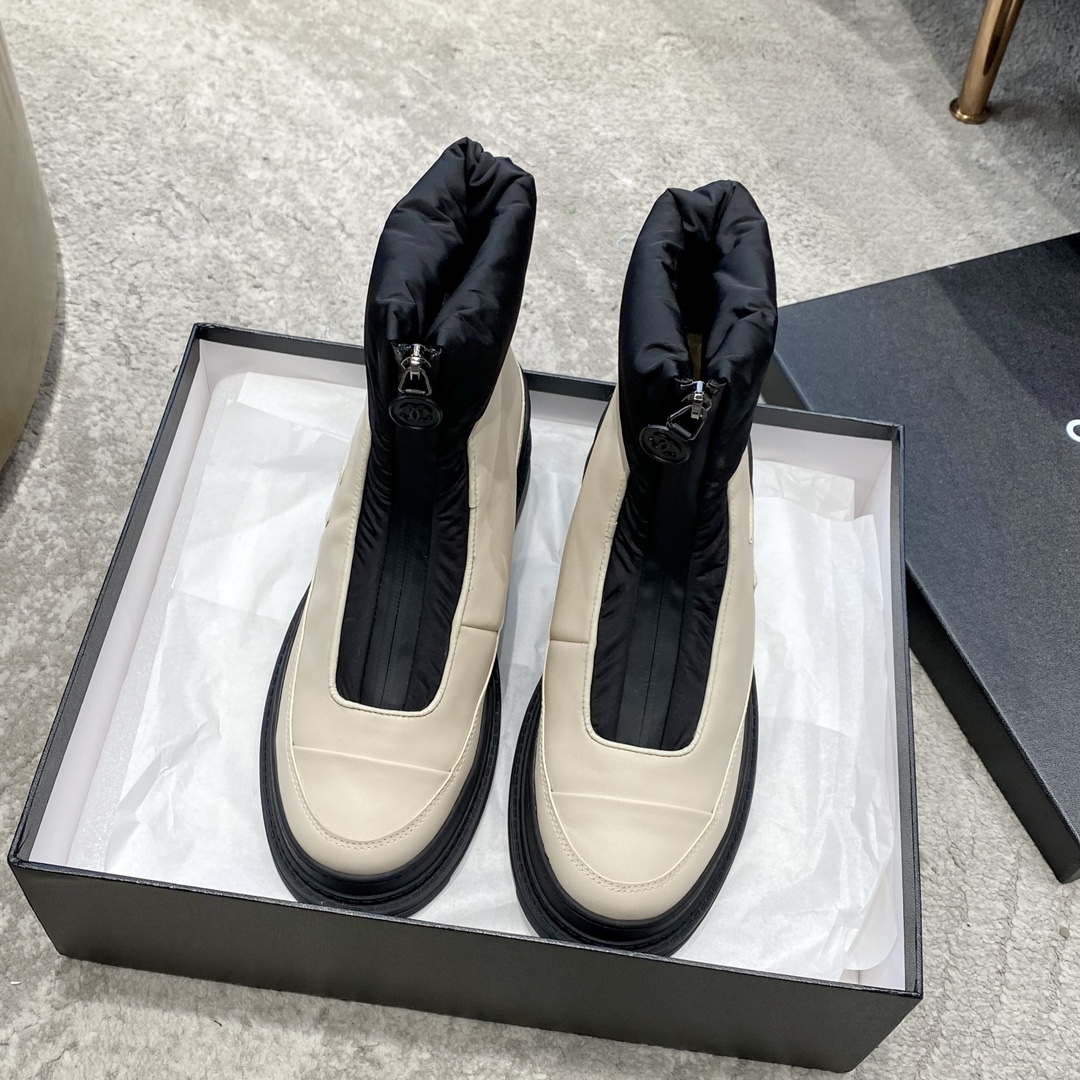CHANEL 가을/겨울 여성 부츠 슬립온 스트레이트 부츠 라이더 부츠 이탈리아산 천연가죽 아웃솔