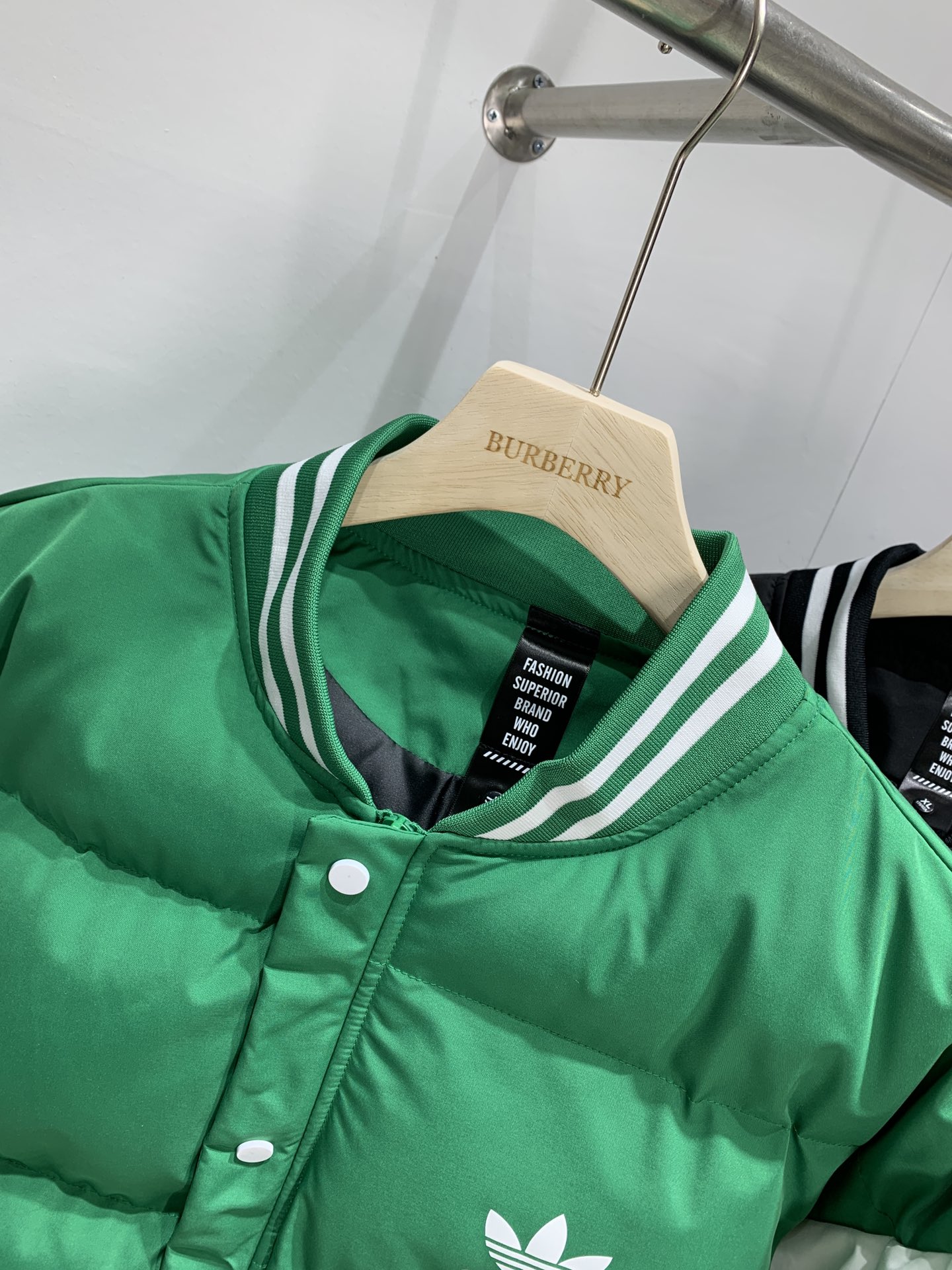 阿迪达斯 Adidas冬季新品棒球服细节