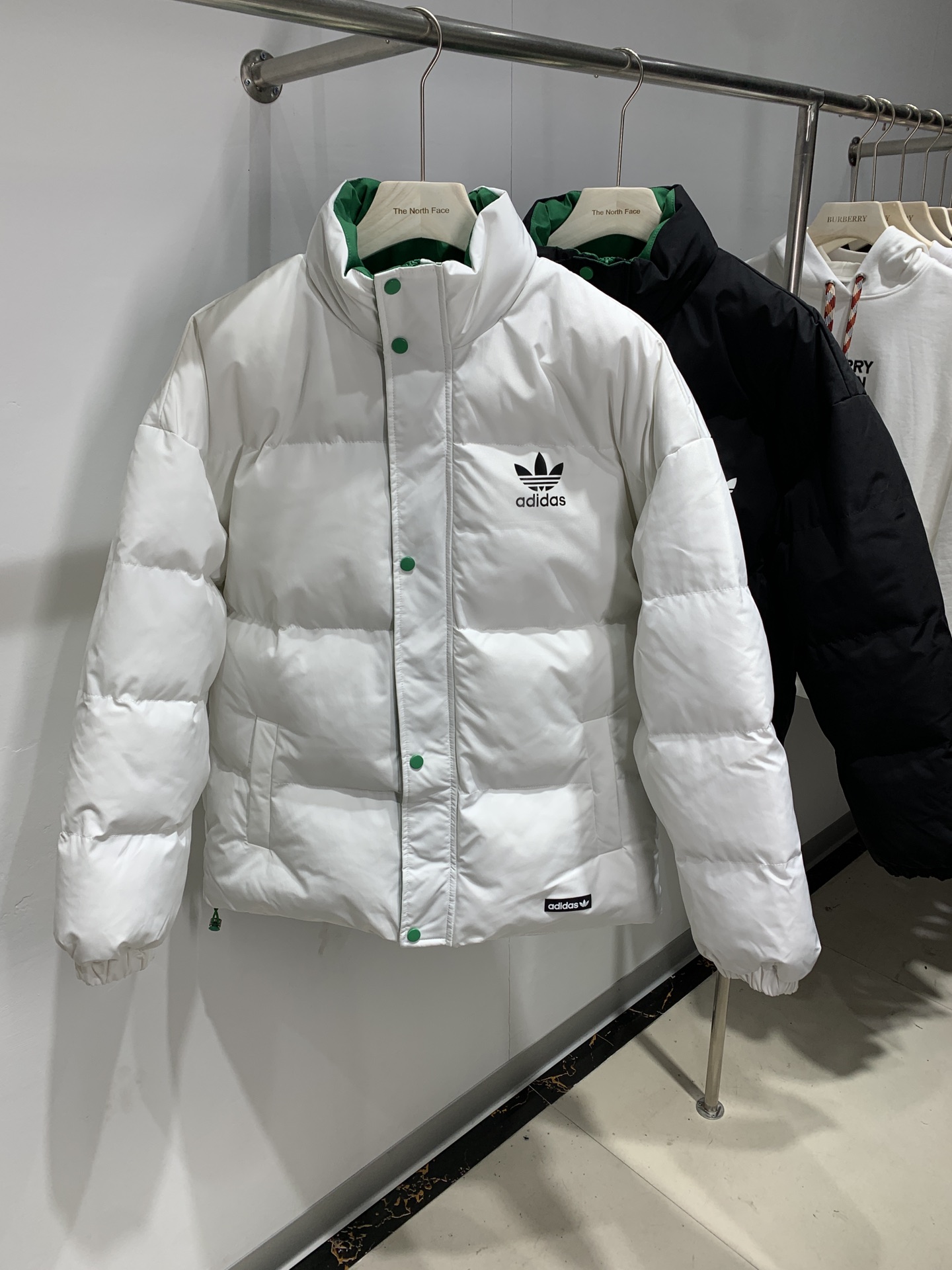 阿迪达斯 Adidas冬季新品棒球服细节