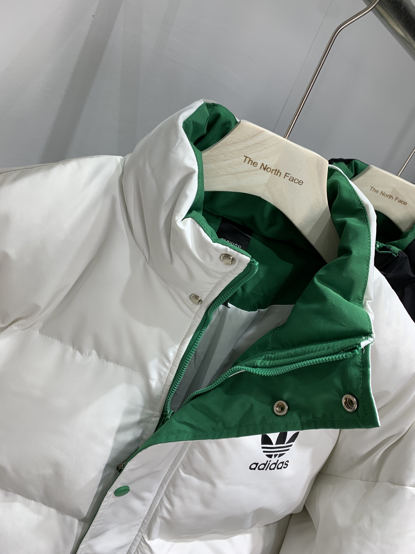 阿迪达斯 Adidas冬季新品棒球服细节