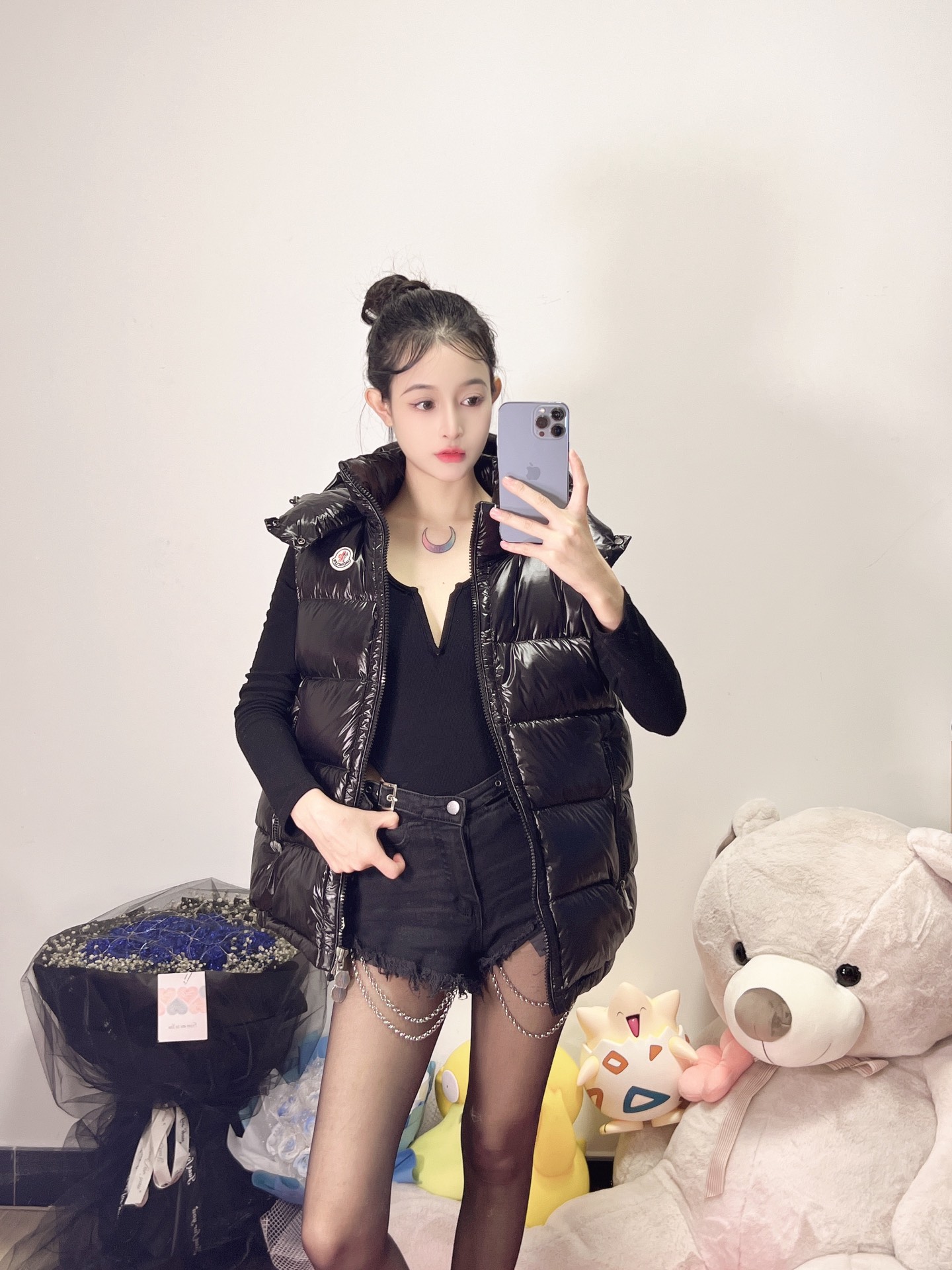 上身图】Moncler 经典漆面连帽羽绒马甲 2