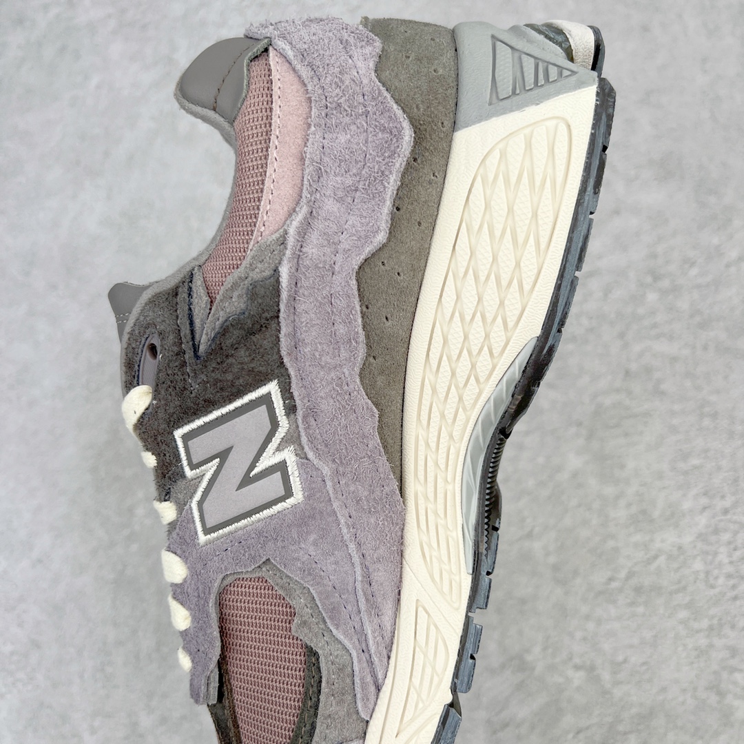 图片[7]-💰240 ＃M纯原 新百伦NB New Balance M2002RDY 紫色 全套原楦原纸板原厂数据开发 原厂网纱 原装进口翻毛皮料正确绒感卡色 正确中底拉帮中底网布细节 一比一手工擦旧效果 冲裁组合 匠心打造 耗时两个月开发完成 工艺极其复杂难度可想而知 新开独立私模大底 全网唯一正确做旧组合大底 高端零售专供产物 尺码：36 37 37.5 38 38.5 39.5 40 40.5 41.5 42 42.5 43 44 44.5 45 45.5 46.5 47 编码：by3936010-运动鞋