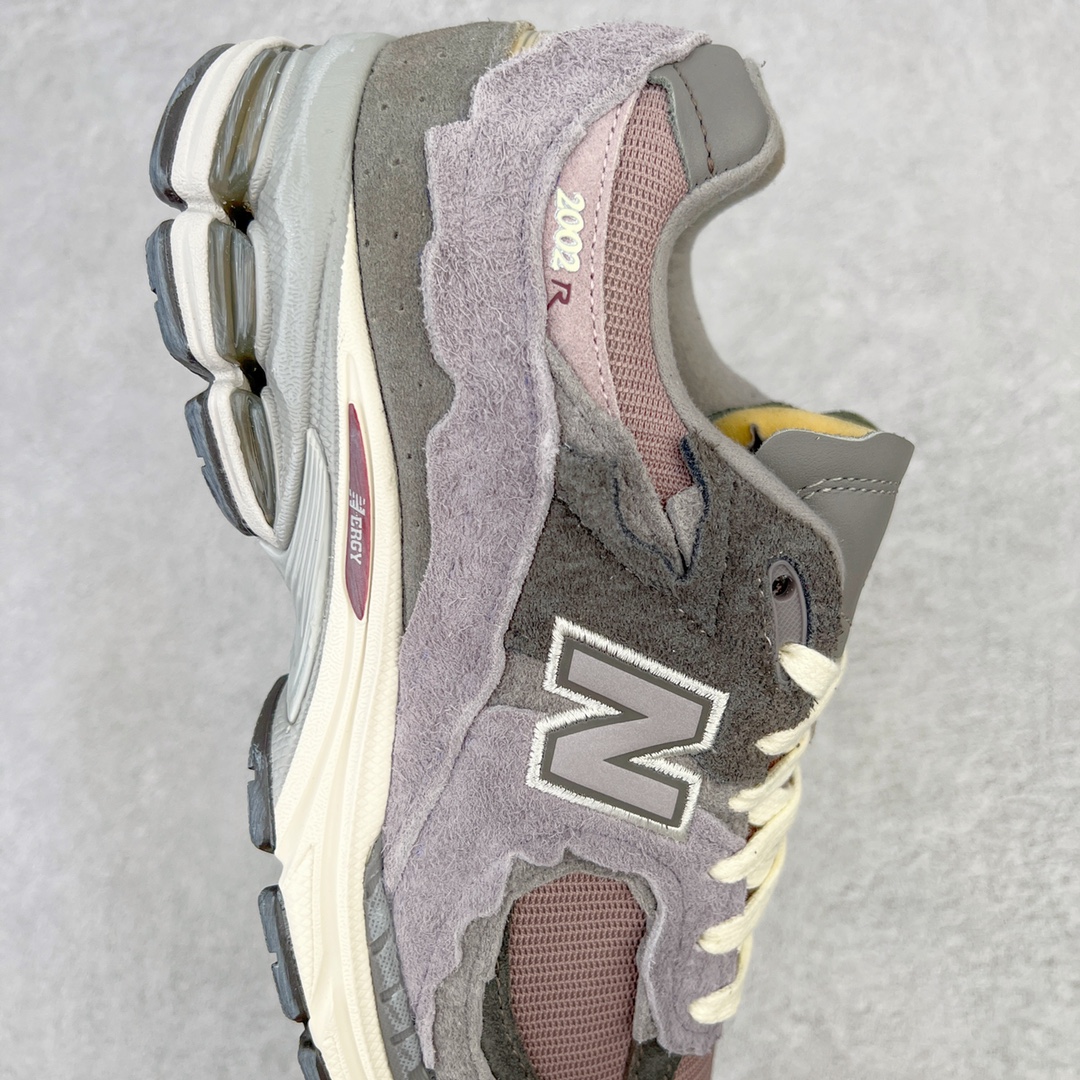 图片[6]-💰240 ＃M纯原 新百伦NB New Balance M2002RDY 紫色 全套原楦原纸板原厂数据开发 原厂网纱 原装进口翻毛皮料正确绒感卡色 正确中底拉帮中底网布细节 一比一手工擦旧效果 冲裁组合 匠心打造 耗时两个月开发完成 工艺极其复杂难度可想而知 新开独立私模大底 全网唯一正确做旧组合大底 高端零售专供产物 尺码：36 37 37.5 38 38.5 39.5 40 40.5 41.5 42 42.5 43 44 44.5 45 45.5 46.5 47 编码：by3936010-运动鞋