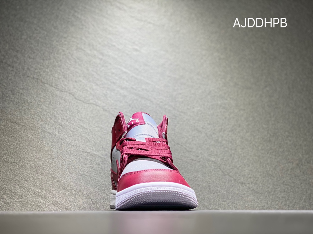 240 Nike AIR JORDAN 1 mid AJ1 乔丹中帮篮球鞋 DQ8426-615