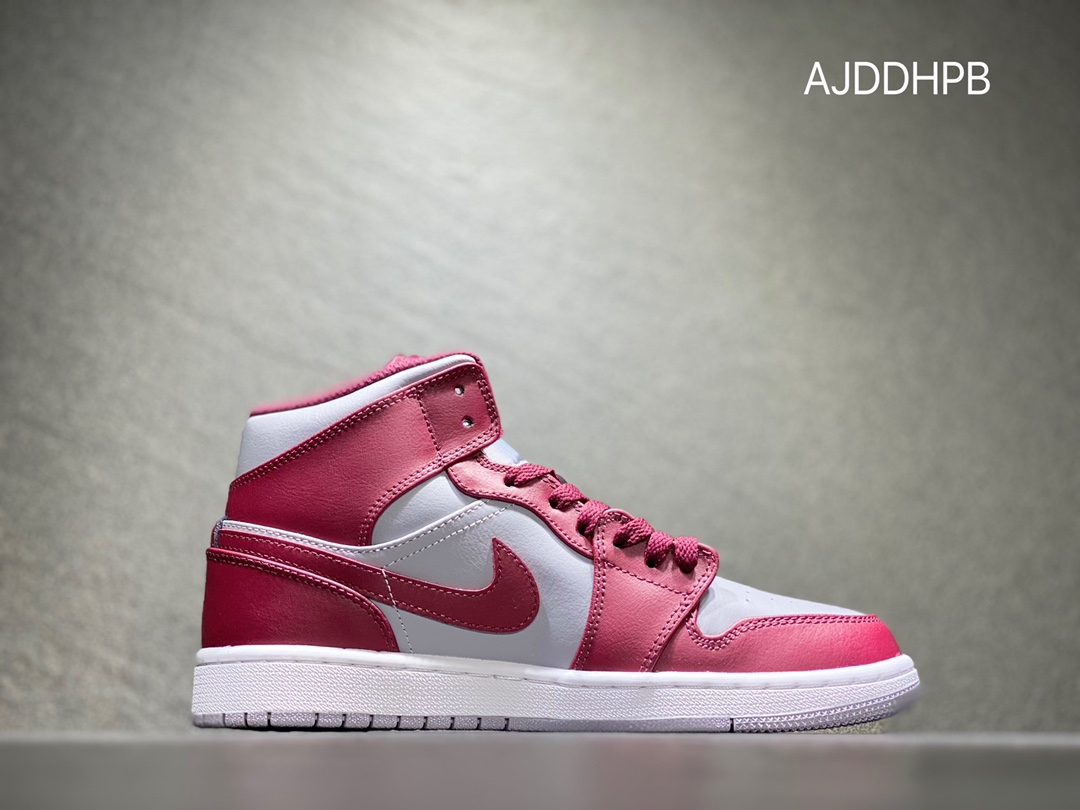 240 Nike AIR JORDAN 1 mid AJ1 乔丹中帮篮球鞋 DQ8426-615