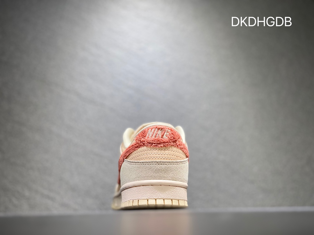 280 Nike SB dunk Low 低帮休闲运动滑板板鞋  DZ4706-200