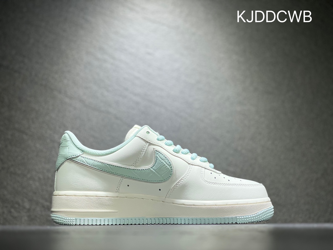 240 Nike Air Force 1 空军一号 PQ5636-226