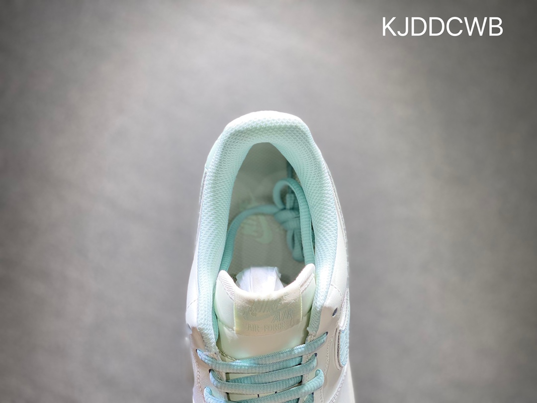 240 Nike Air Force 1 空军一号 PQ5636-226