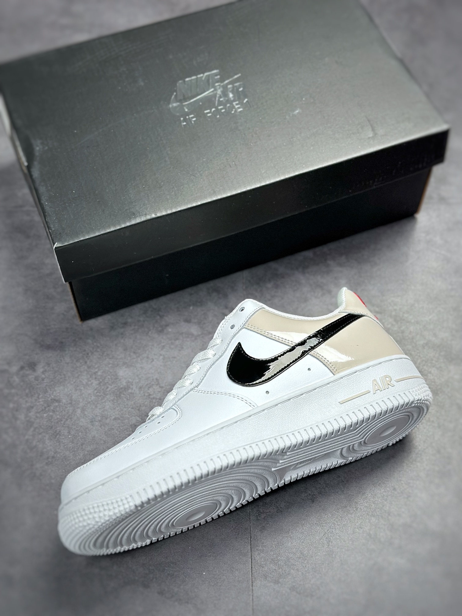 Nike Air Force 1 Low 07 White Gray Black DQ7570-001