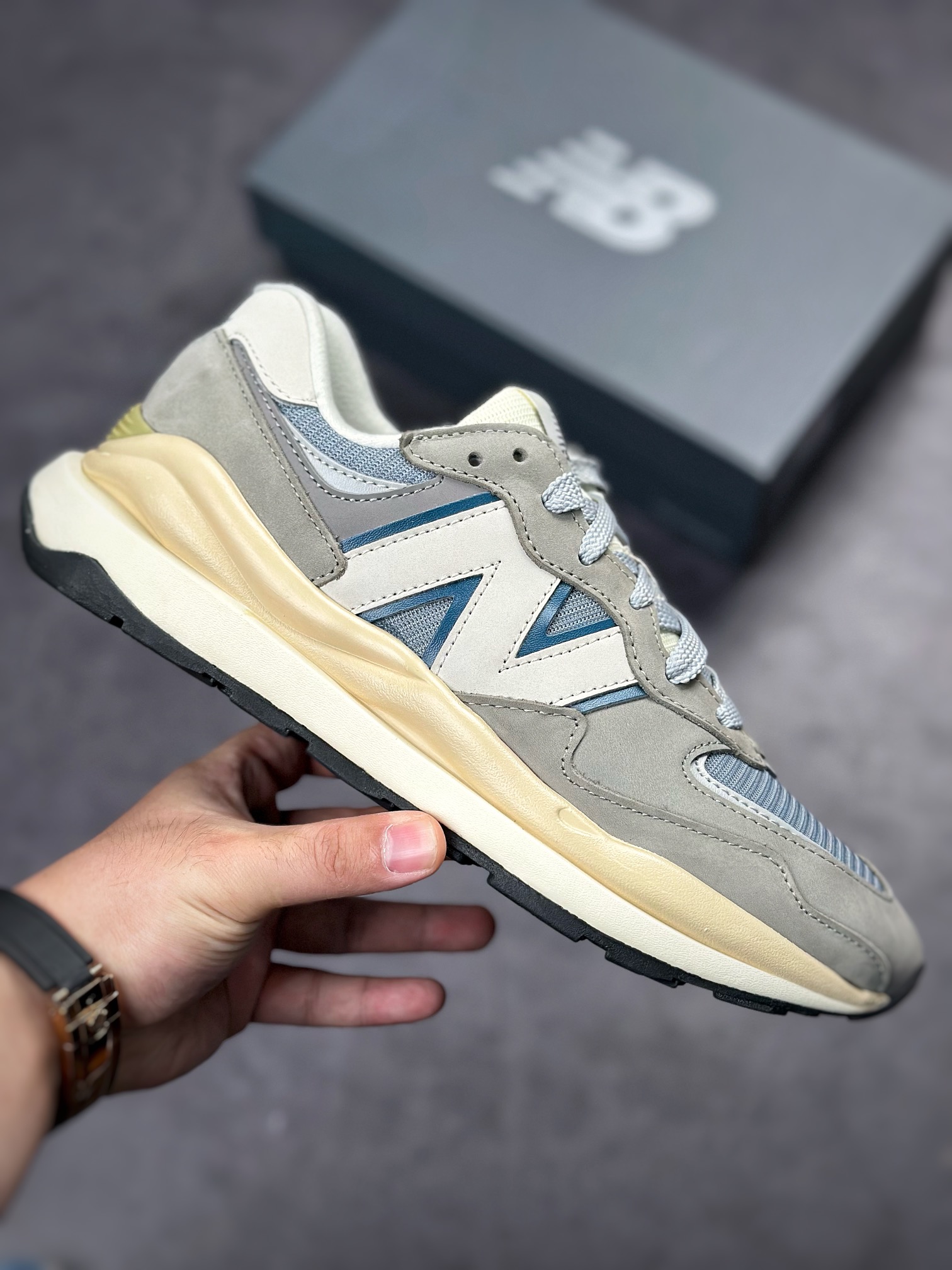 Pure original factory produced retro casual jogging shoes New Balance/ NB5740 pure original series M5740LLG