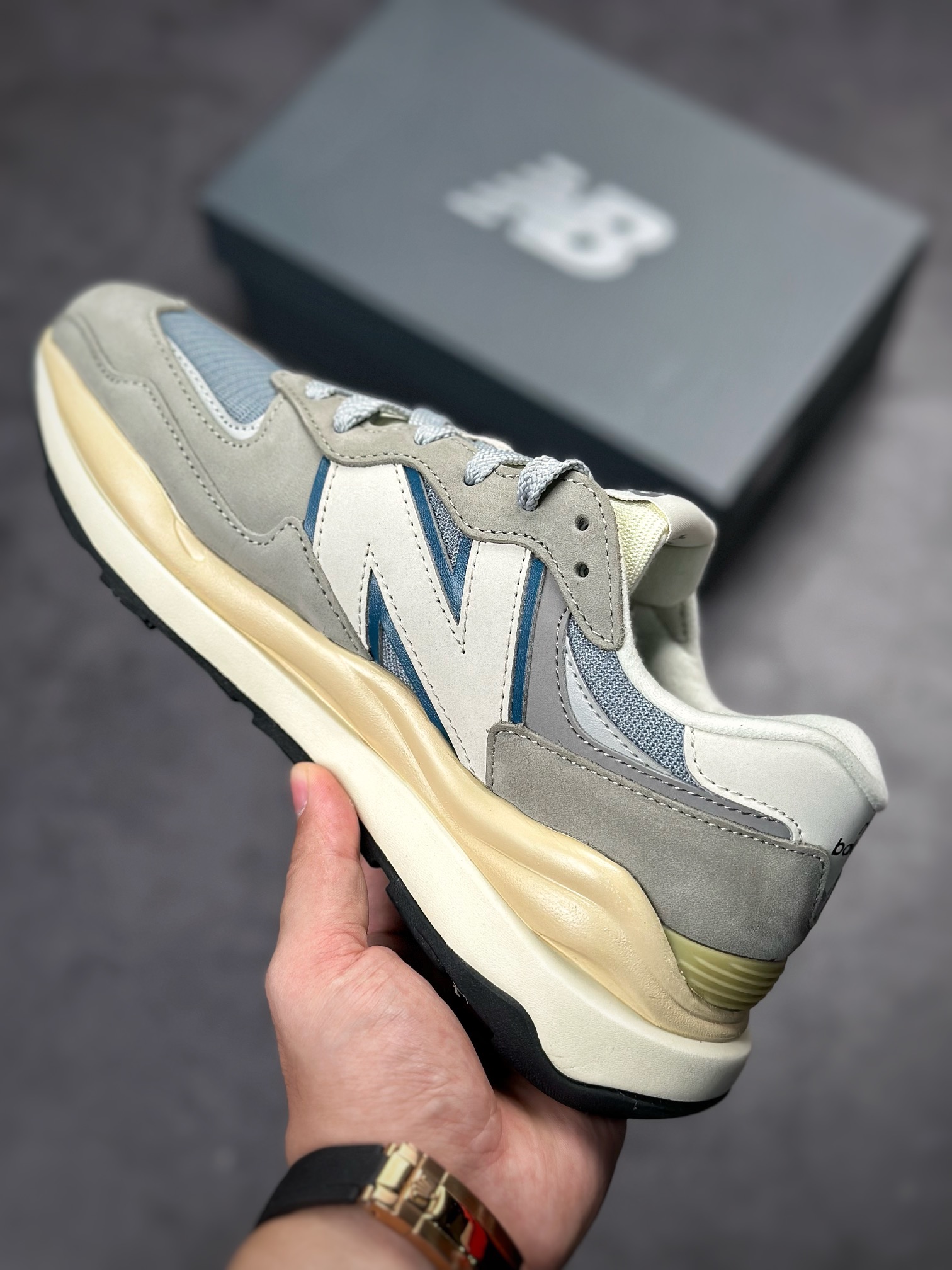 Pure original factory produced retro casual jogging shoes New Balance/ NB5740 pure original series M5740LLG