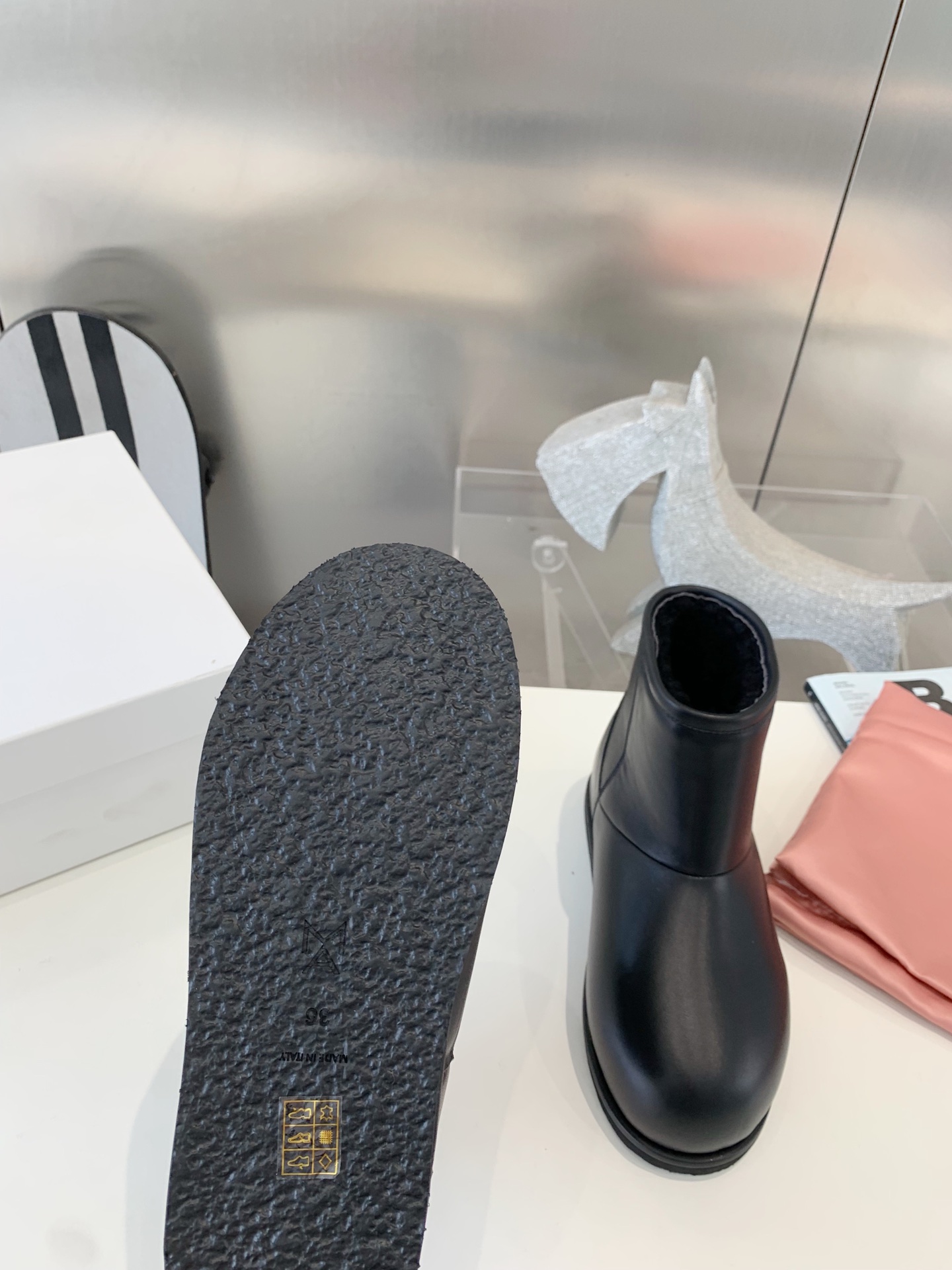Amina Muaddi Snow Boots: Level 975 Substitute with Exclusive Power - 图片 8