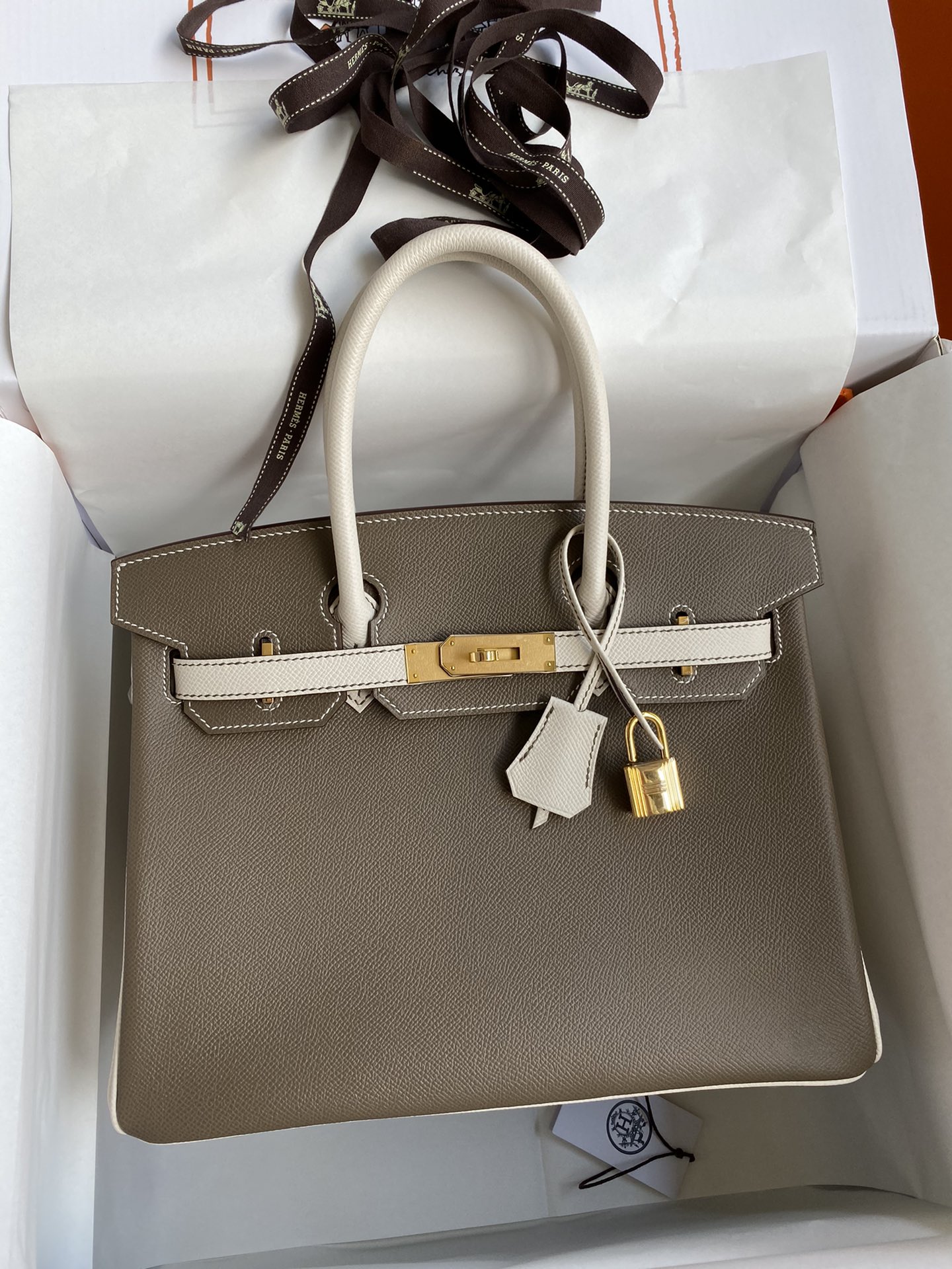 NO:699152,4Birkin 30cm imported Esom leather elephant gray and milkshake white gold buckle, Hermes, hermes, Hermes,198609094Birkin 30cm 进口Esom皮 大象灰拼奶昔白 金扣,爱马仕,hermes,Hermes,,Bag