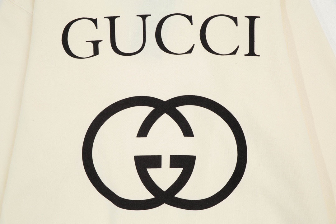 GUCCI/古驰 经典款饰互扣双G超大造型印花连帽卫衣