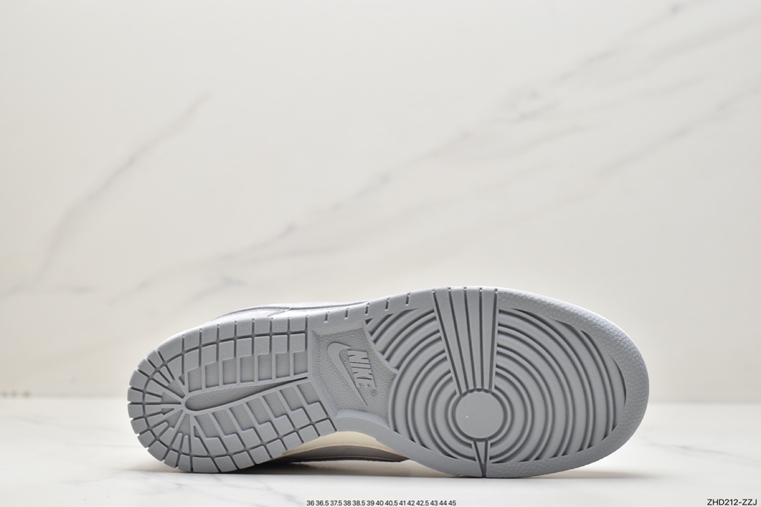 300 Nike SB Dunk Low ”Steamboy OST”麂皮  DA5563-011