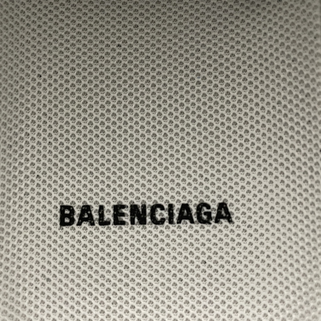 价格调整Balenciaga巴黎世家