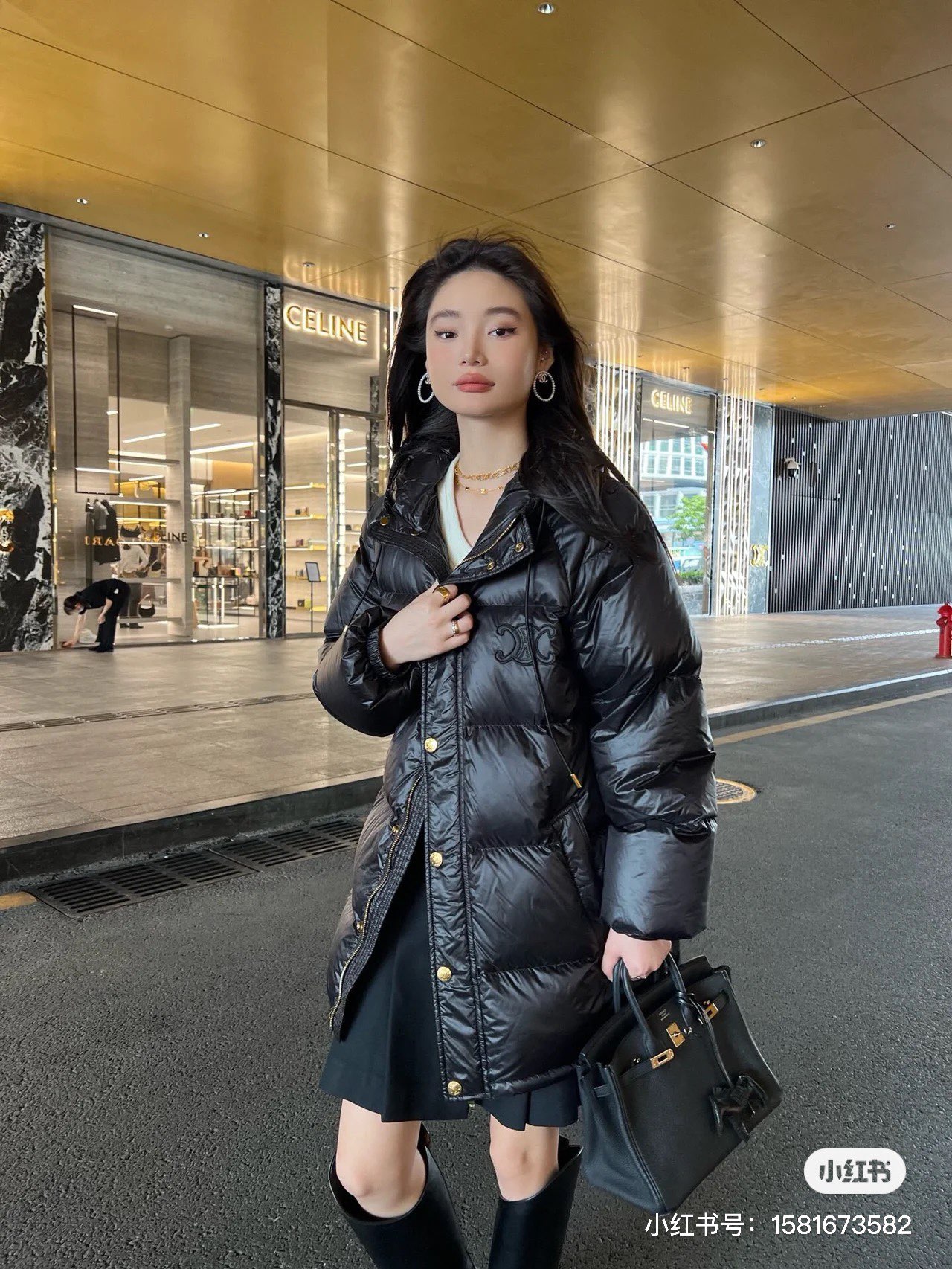 2022Celine 2022FW亮面款经典凯旋门羽绒服