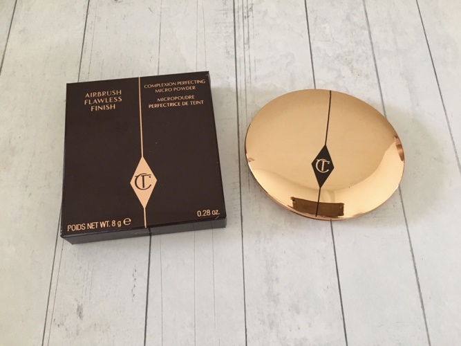 Charlotte Tilbury Airbrush Flawless Finish Setting Powder, Fair/Medium Shades 1 Charlotte Tilbury Airbrush Flawless Finish Setting Powder, Fair/Medium Shades