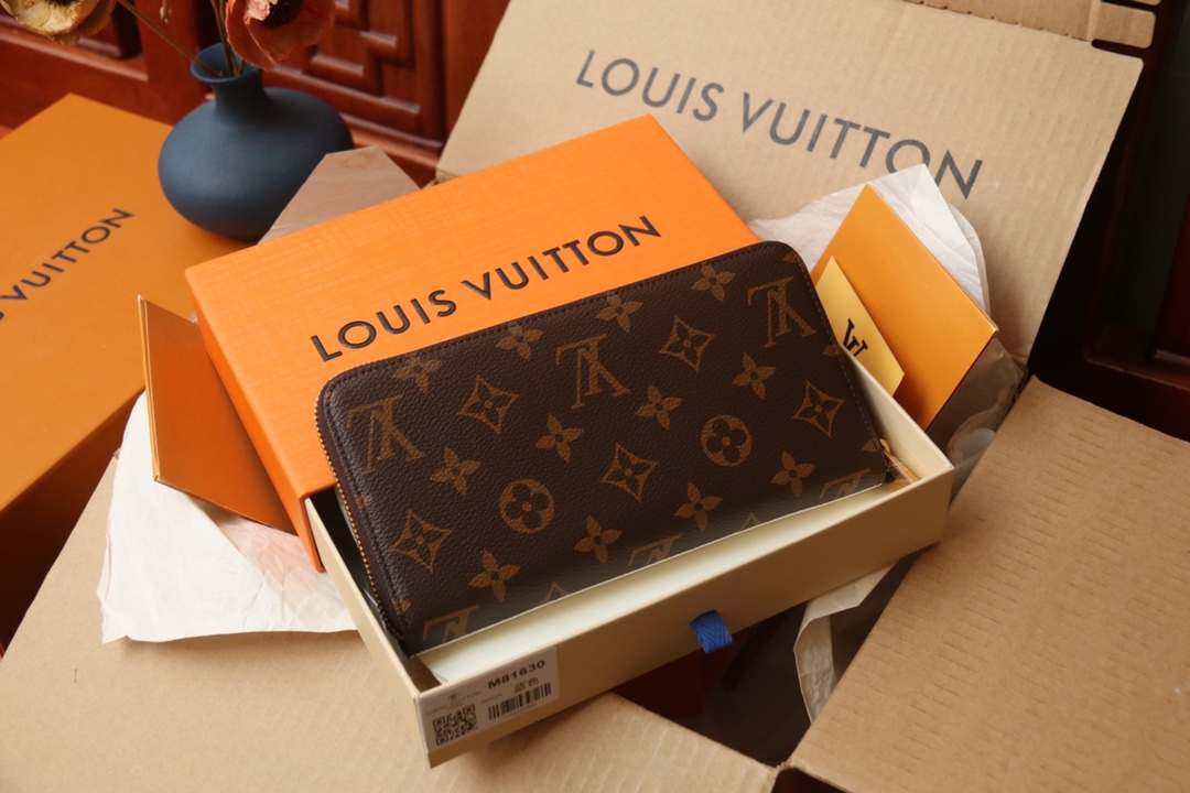 Louis Vuitton Vivienne Holidays 2022 系列推出限定款 Zippy 钱包 彰显路易威登的旅行传承