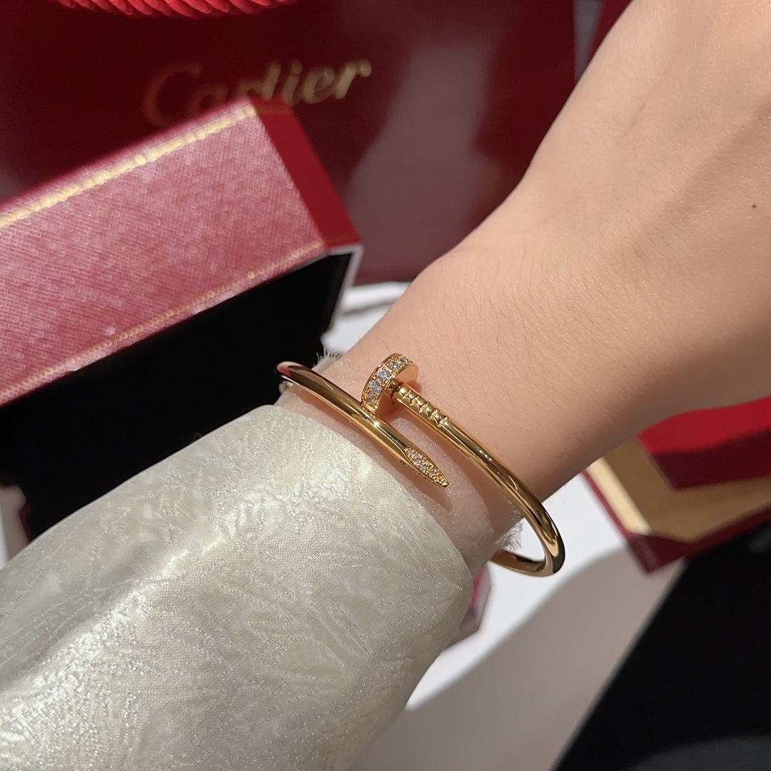 NO:677876,RH011# nail single circle headband diamond bracelet, fashionable and personalized item, imported zircon hand-inlaid, thick plated 18k gold, bracelet, gold, Cartier high-end jewelry19860909RH011#钉子单圈头带钻手镯 时尚潮流个性单品 进口锆石手工镶嵌 厚镀18k黄金,,bracelet,gold,卡迪亚高端饰品,Jewelry