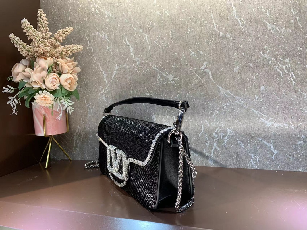 Valentino2025 early spring new version debuts in stock MINI LOC imitation cryst