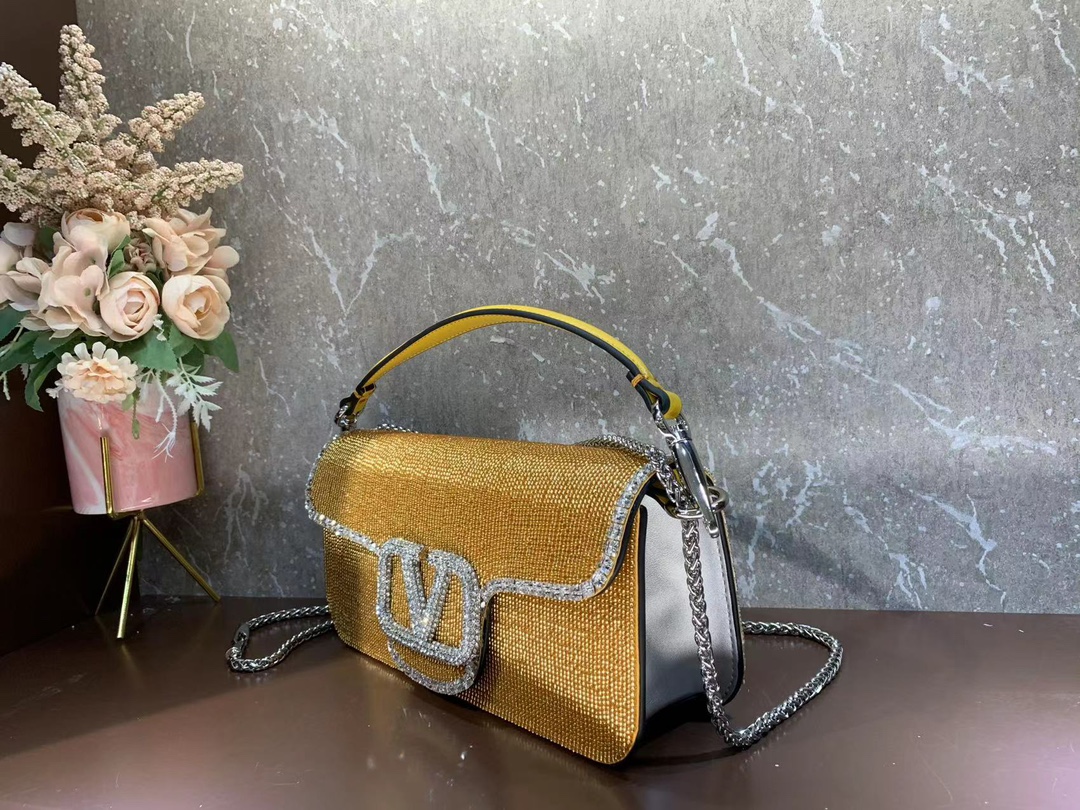 Valentino2025 early spring new version debuts in stock MINI LOC imitation cryst
