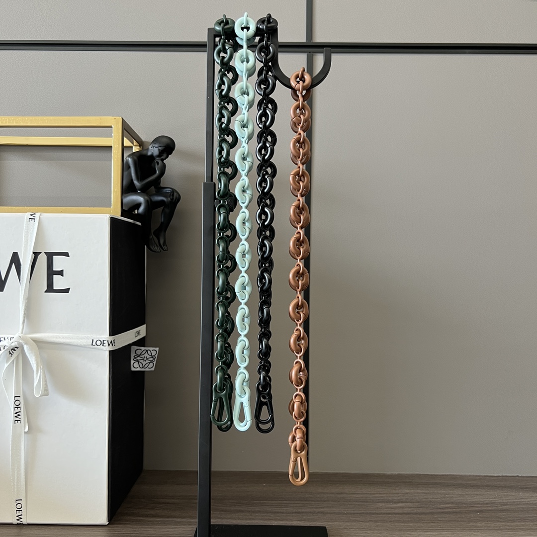 More than 4,000 LOEWEdonuts sold individually on the chainso beautiful