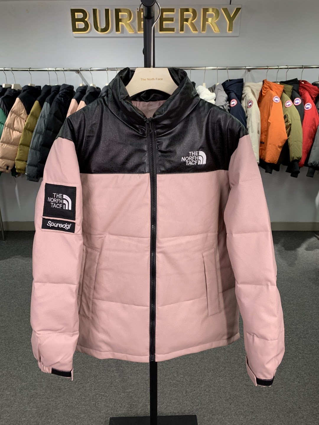 冬季爆款 北面皮衣 THE NORTH FACE X SUPREME联名款北面皮衣