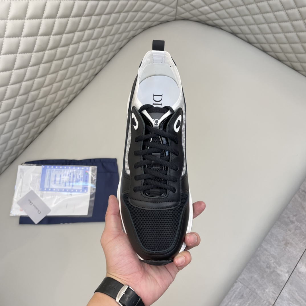 Precio de venta: P180 Marca comercial: Dio* Zapatillas deportivas de caña baja Talla: 38-44(se puede