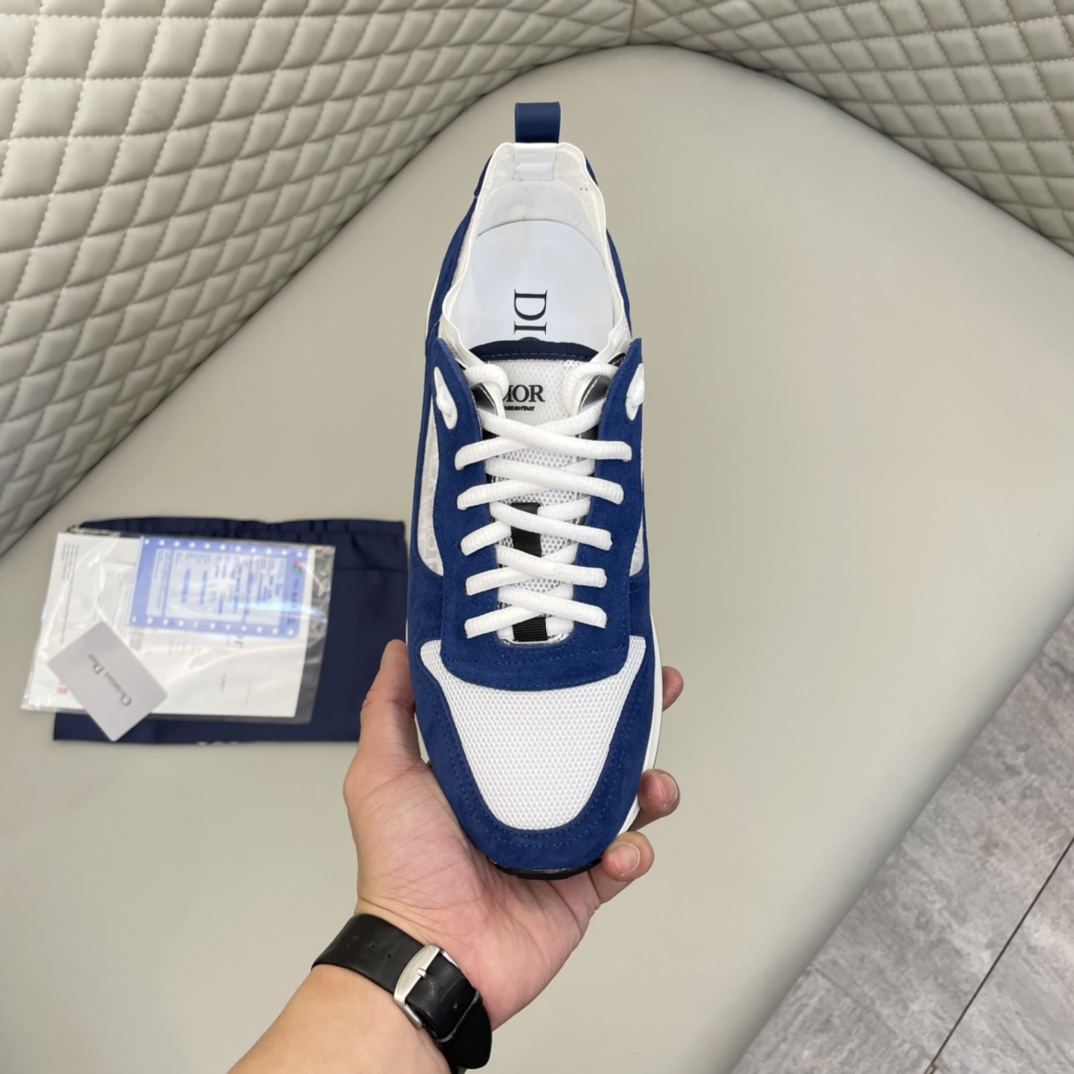 Precio de venta: P180 Marca: Dio* "Dio*" lowtop trainers Talla: 38-44 (se puede personalizar 45) Mat