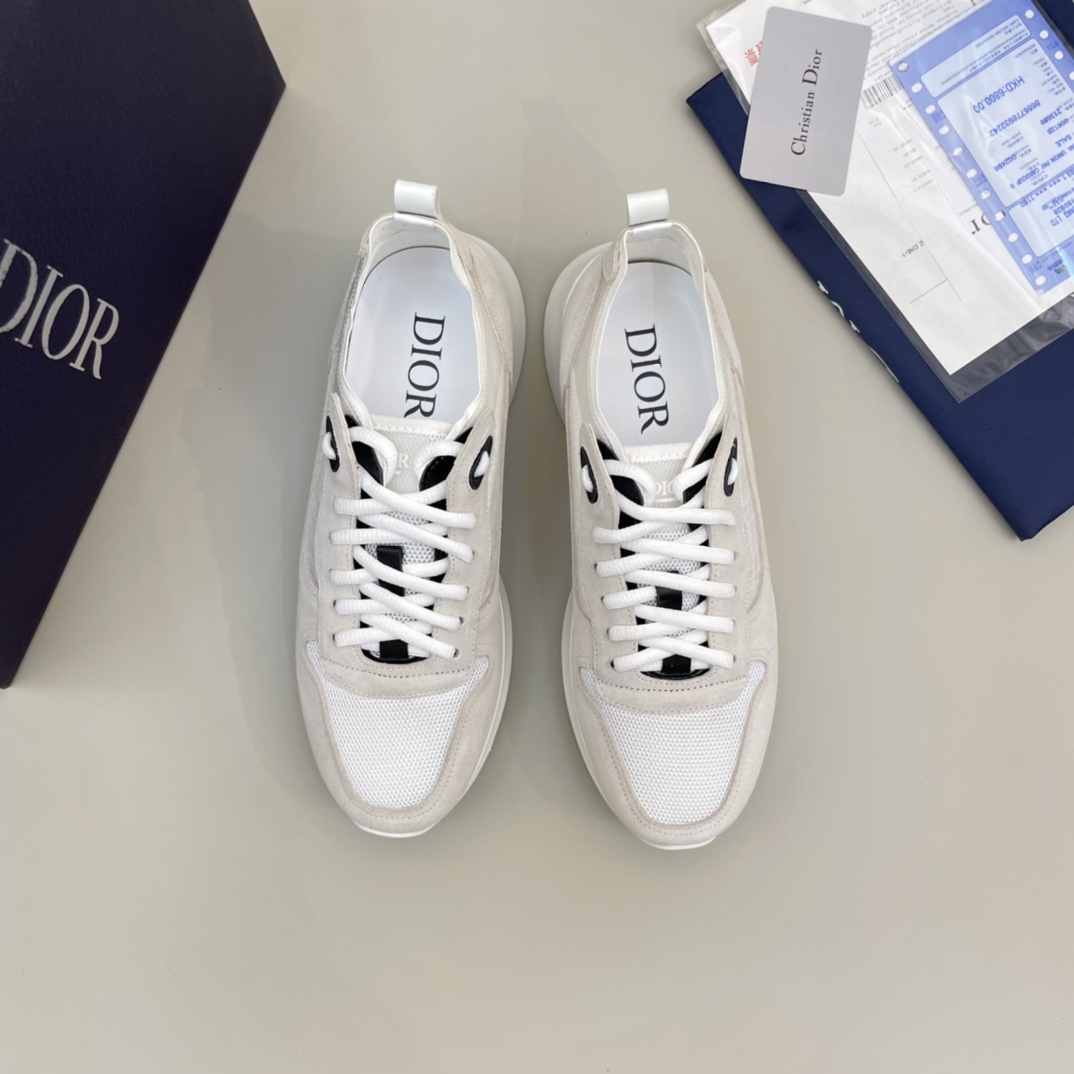 Precio de venta: P180 Marca: Dio* "Dio*" lowtop trainers Talla: 38-44 (se puede personalizar 45) Mat