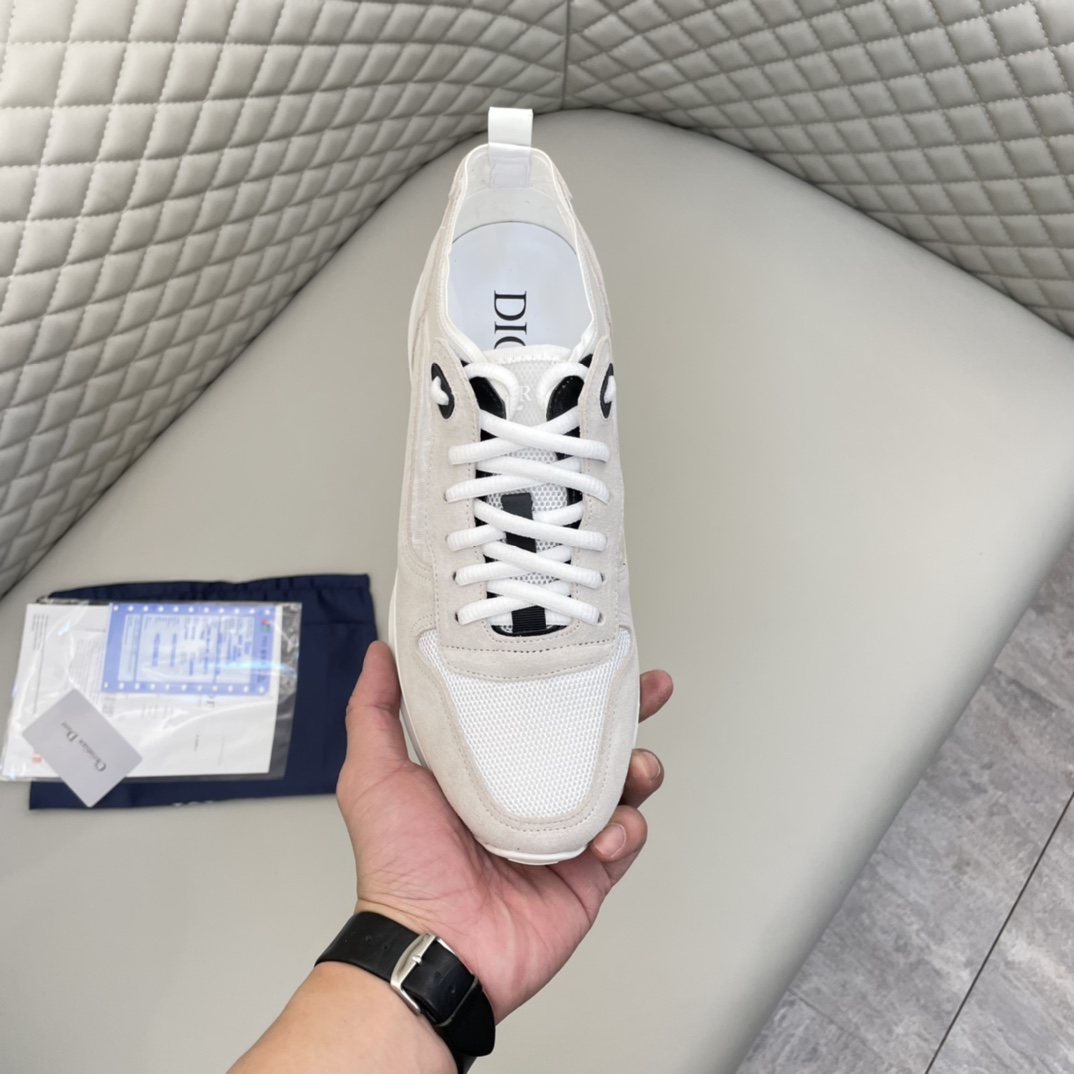 Precio de venta: P180 Marca: Dio* "Dio*" lowtop trainers Talla: 38-44 (se puede personalizar 45) Mat