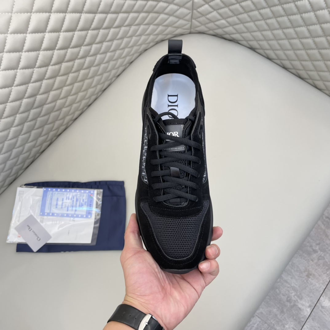 Precio de venta: P180 Marca: Dio* "Dio*" lowtop trainers Talla: 38-44 (se puede personalizar 45) Mat