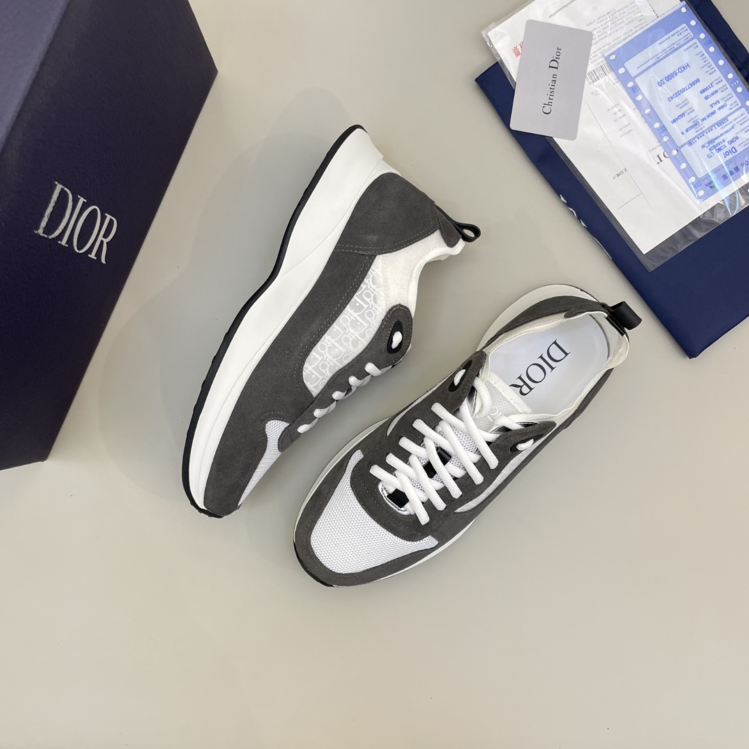 Precio de venta: P180 Marca: Dio* "Dio*" lowtop trainers Talla: 38-44 (se puede personalizar 45) Mat
