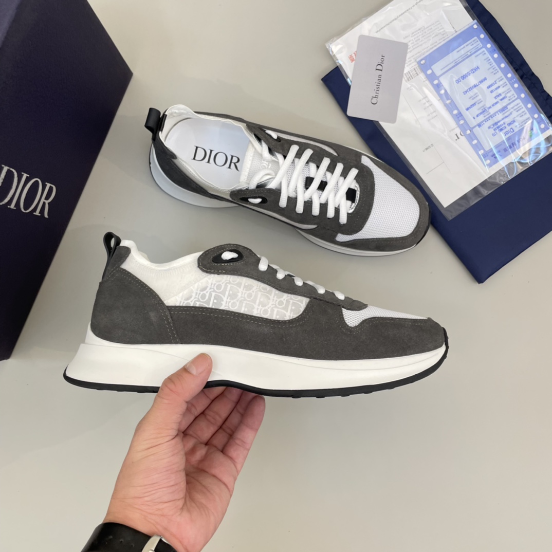 Precio de venta: P180 Marca: Dio* "Dio*" lowtop trainers Talla: 38-44 (se puede personalizar 45) Mat